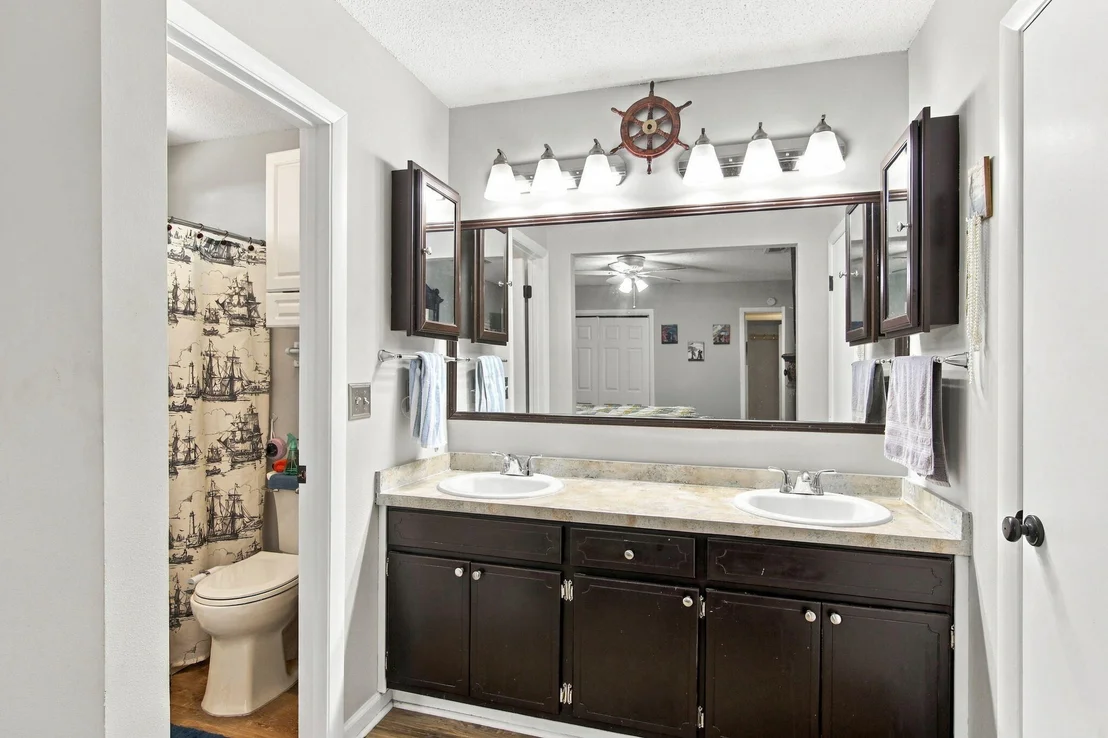 Photo of 2129 Bellmeade Circle