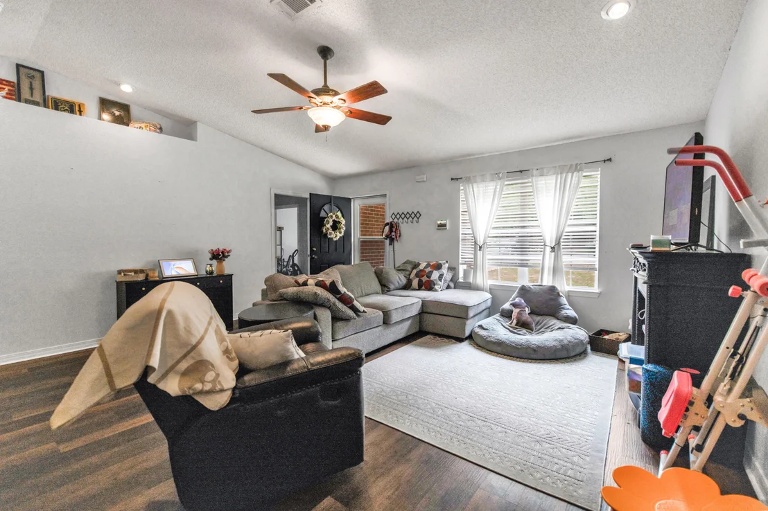 Photo of 5246 Sewell Road