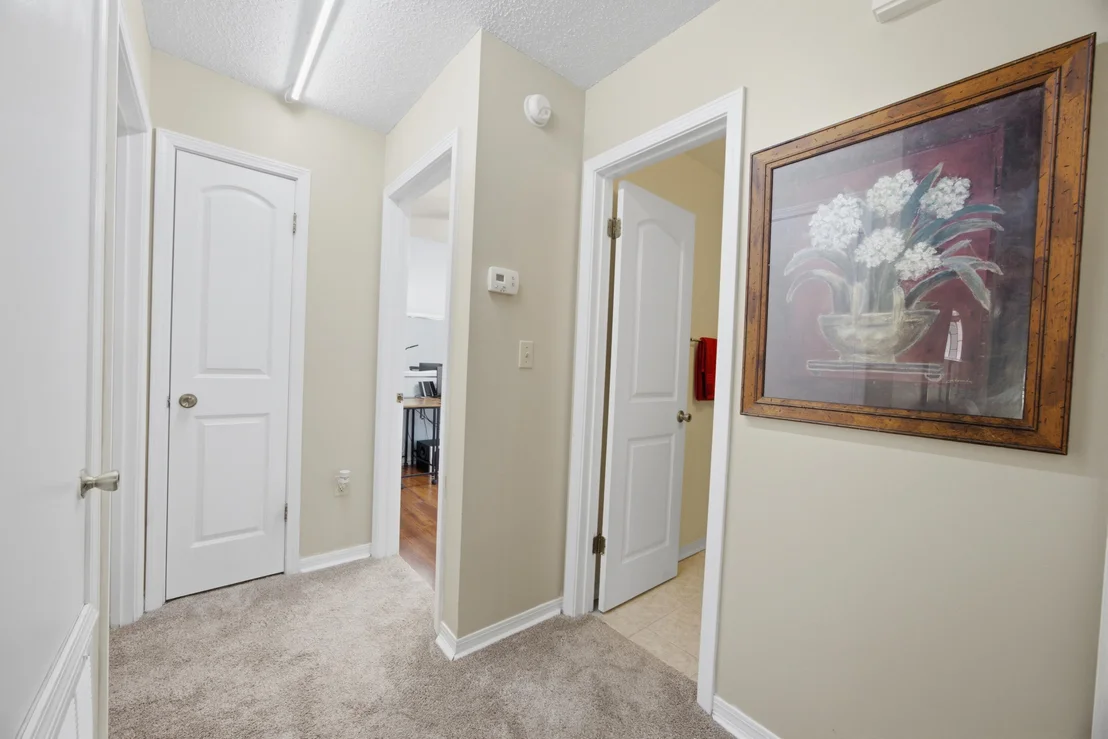 Photo of 220 W Walker Circle
