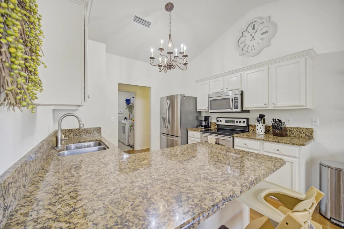Photo of 346 Louise Circle