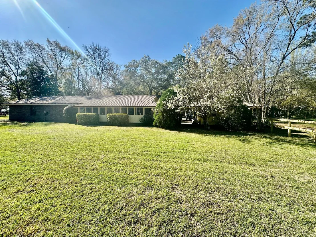 Photo of 444 Pitts Bayshore Drive