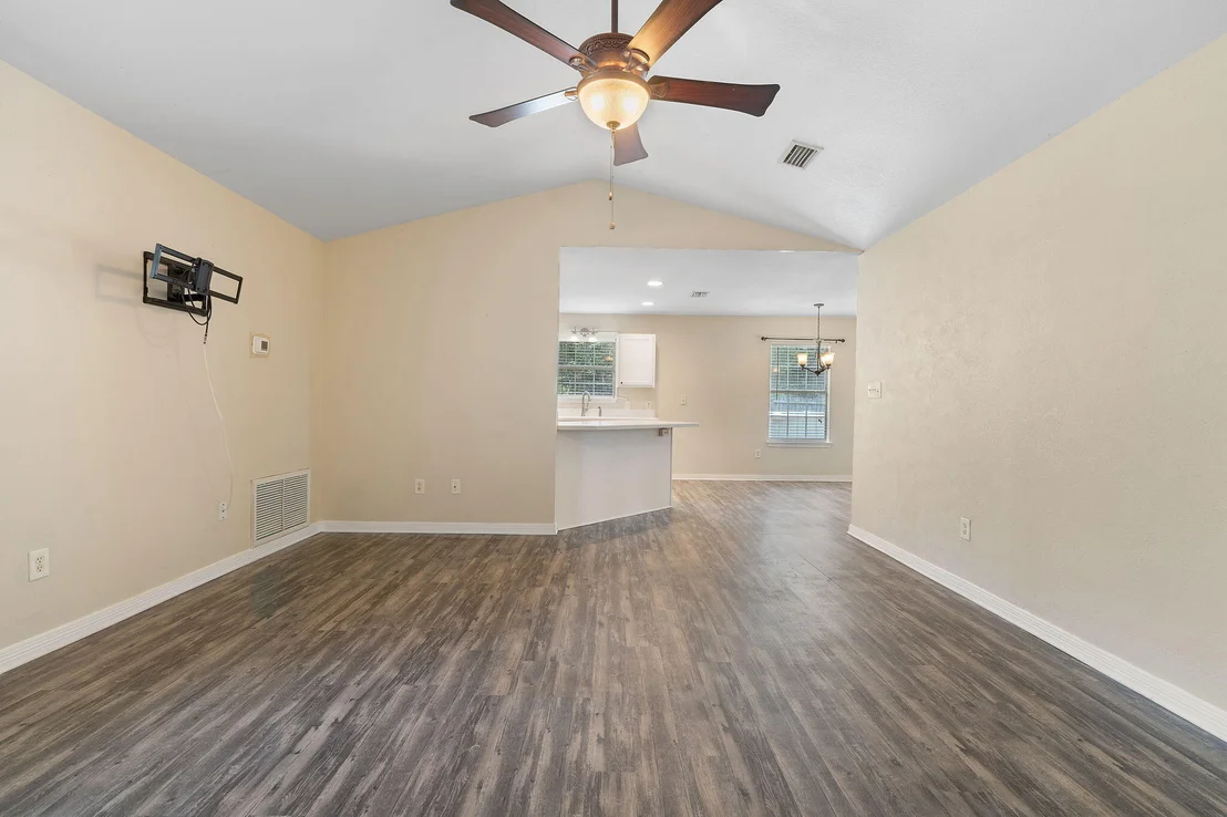 Photo of 8111 Fourth Street