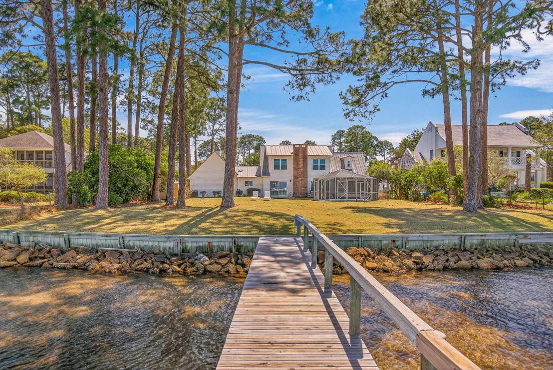 Photo of 186 Bayshore Drive