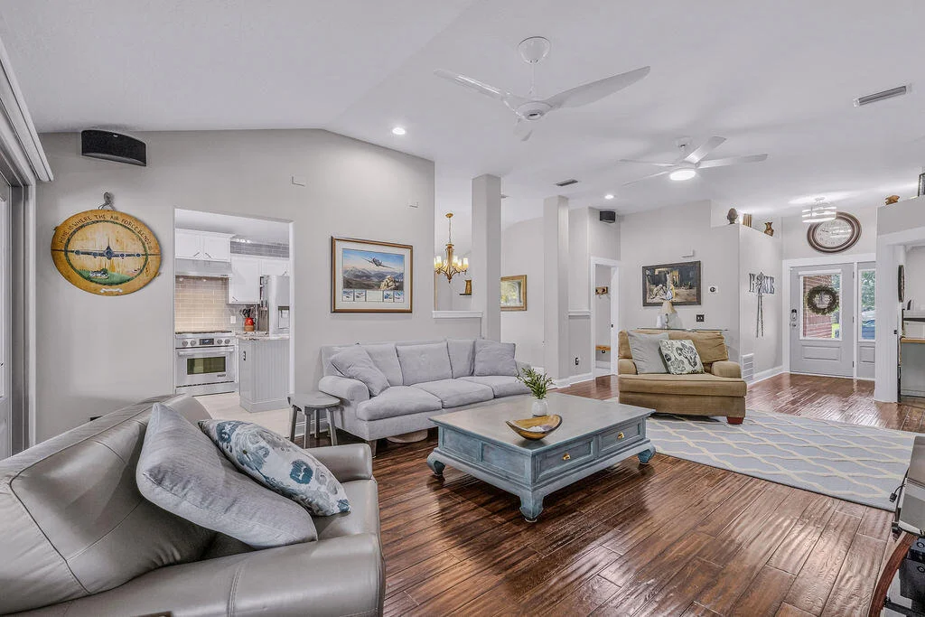 Photo of 2125 Vizcaya Drive