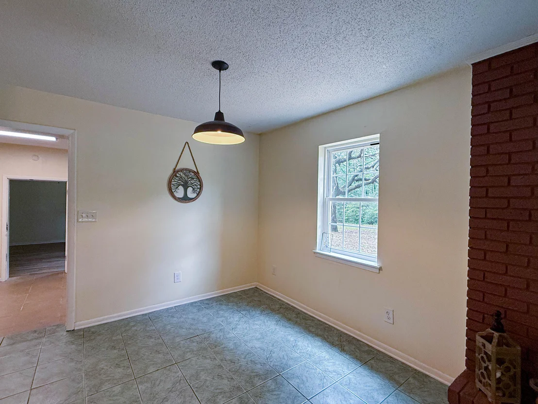 Photo of 5703 Old River Road