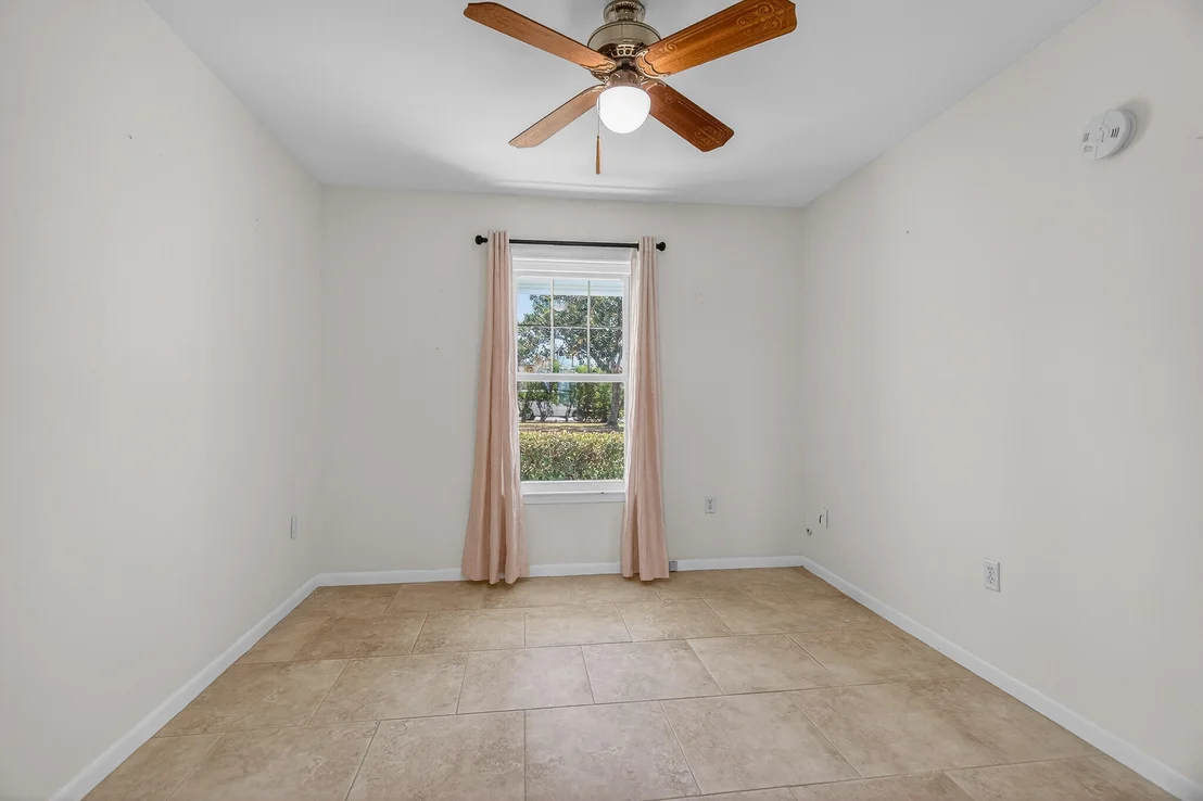 Photo of 186 Bayshore Drive