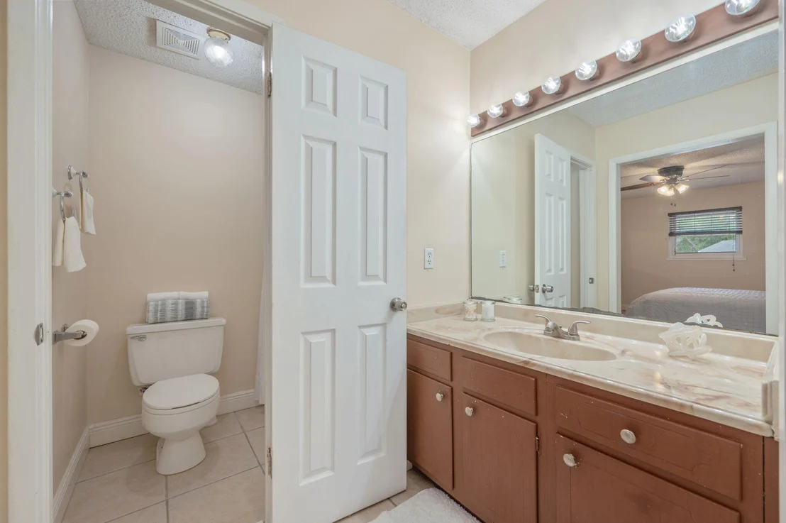 Photo of 2401 Roberts Drive