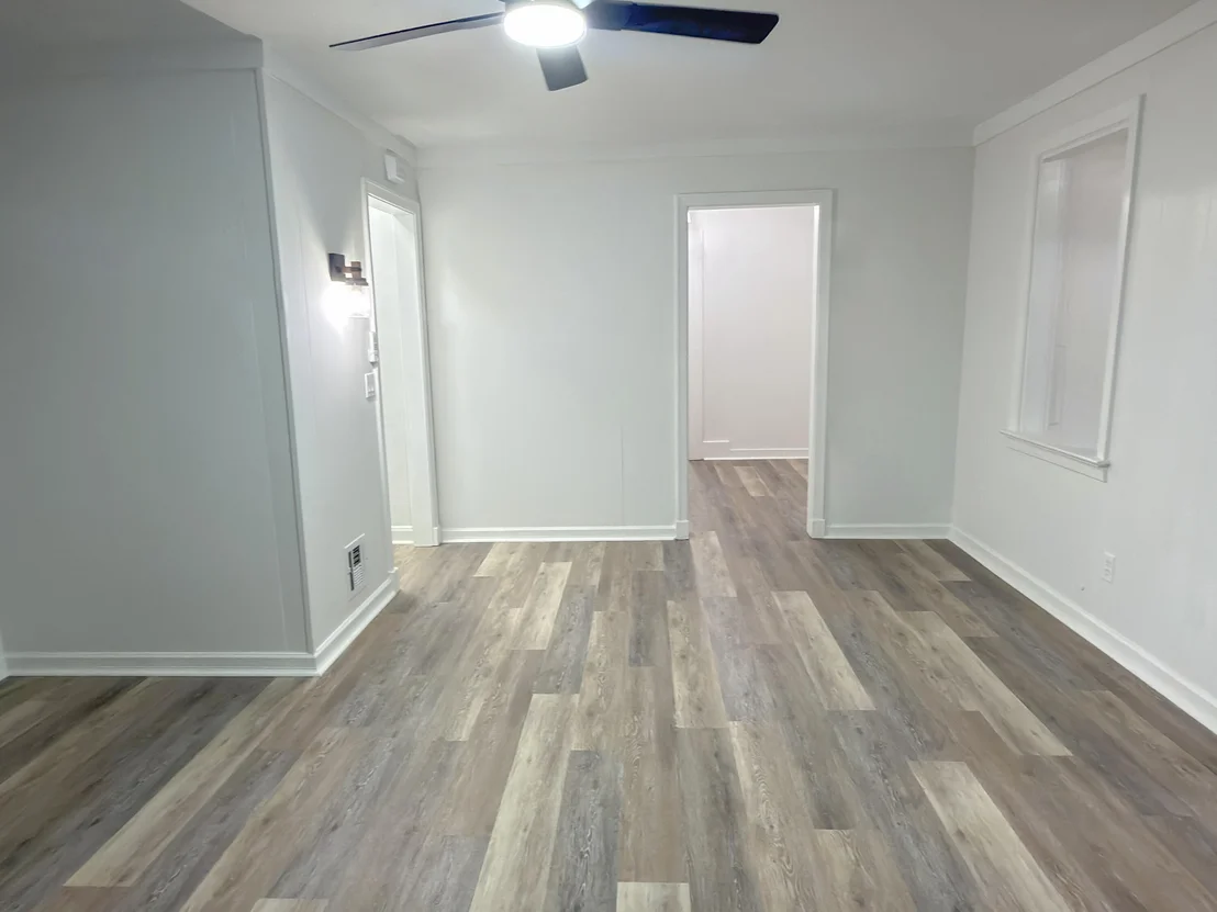Photo of 215 E 3rd Avenue