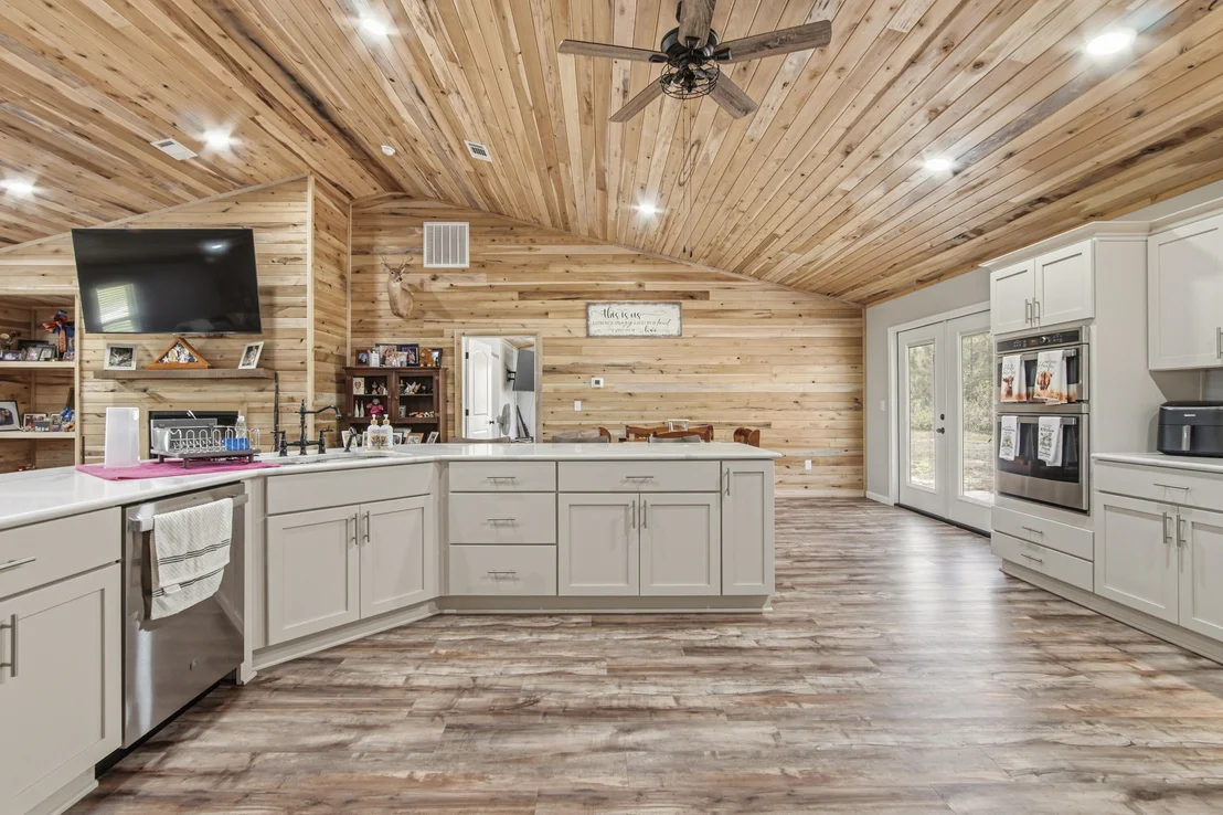 Photo of 7514 Laird Road