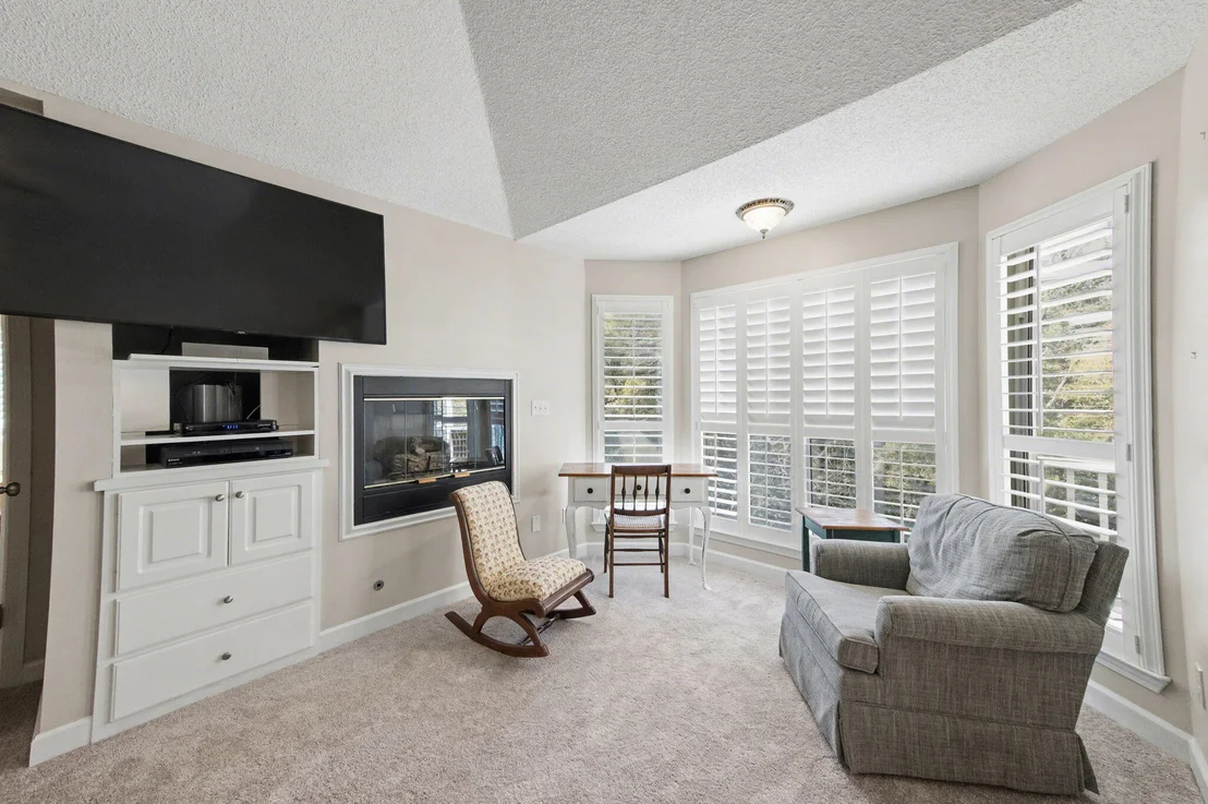 Photo of 2760 Edgewater Drive