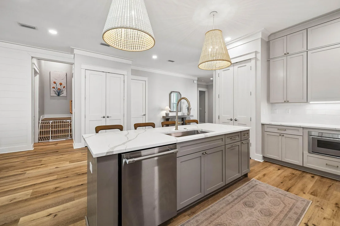 Photo of 123 E Pollard Cove
