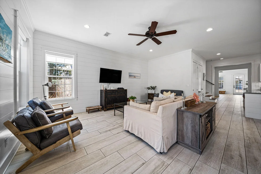 Photo of 18 Lakeland Drive