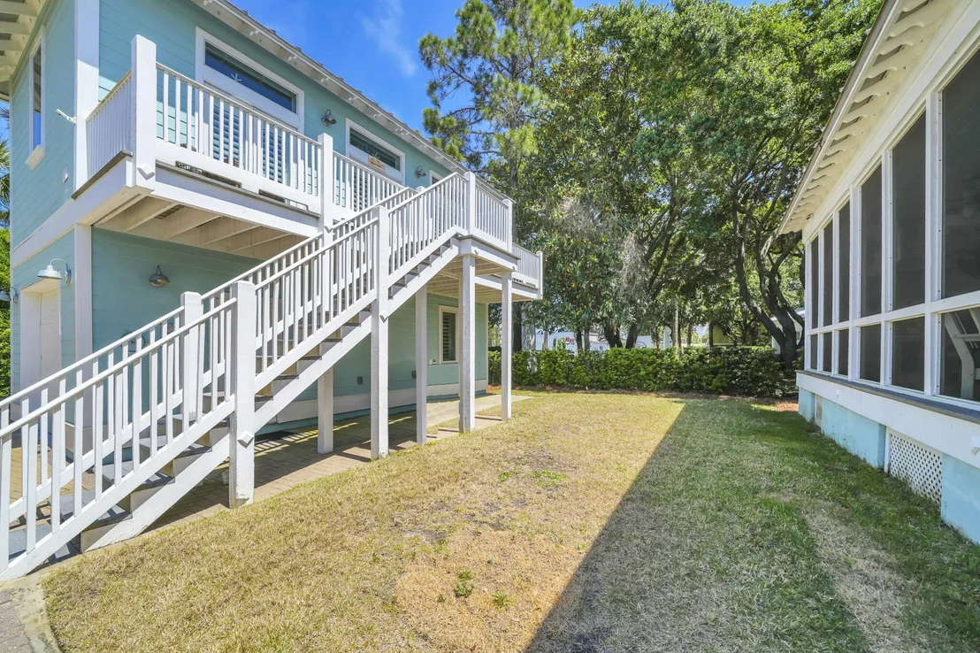 Photo of 100 Parkshore Drive
