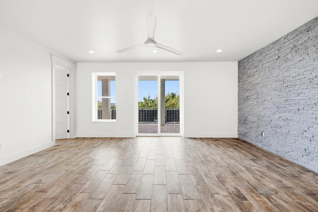 Photo of 326 Summit Drive