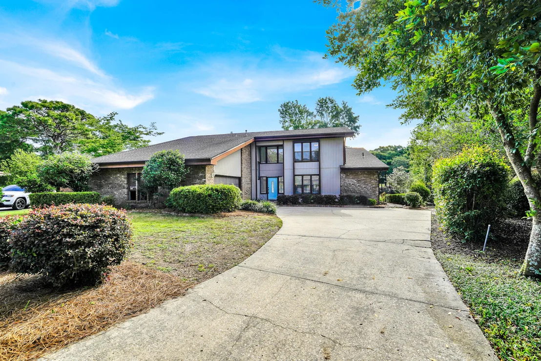 Photo of 645 Carr Drive