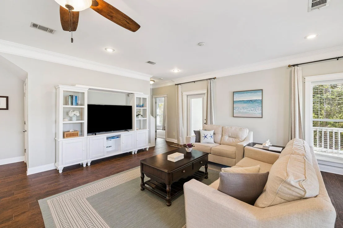 Photo of 14 Breezeway Boulevard