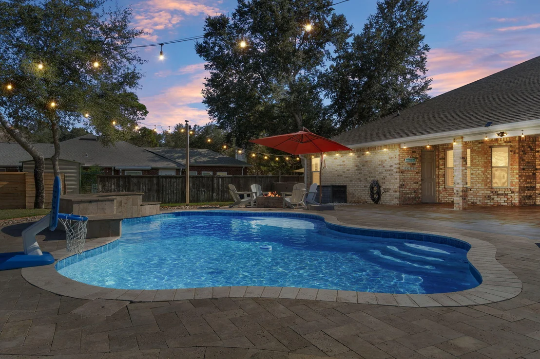 Photo of 2365 Crescent Road