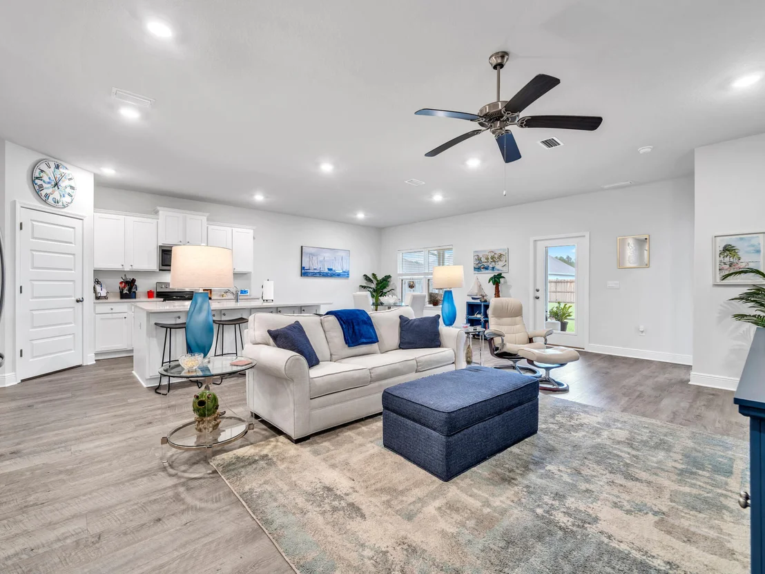 Photo of 131 W Oak Trees Lane