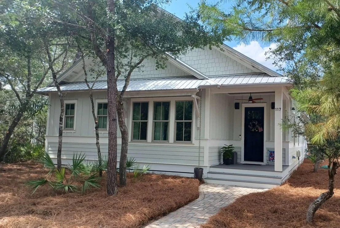 Photo of 117 Devlieg Avenue
