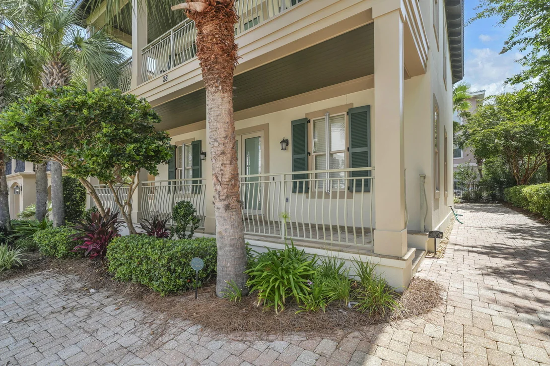 Photo of 28 Varazze Cay