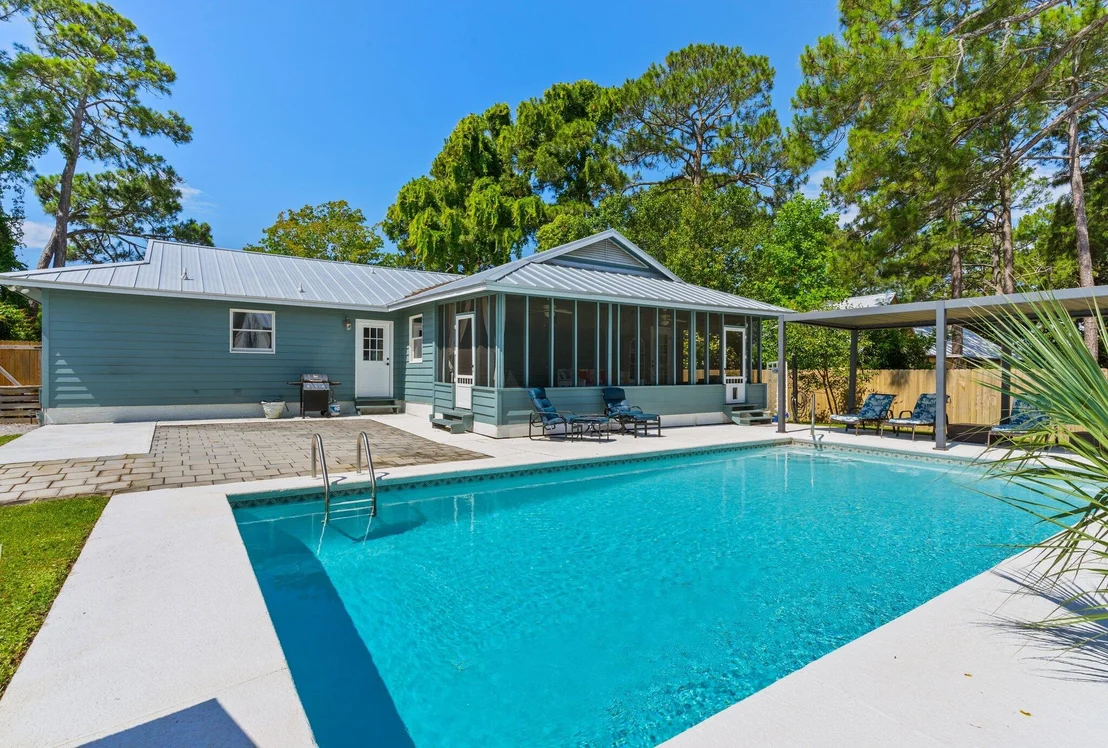 Photo of 850 Forest Shore Drive
