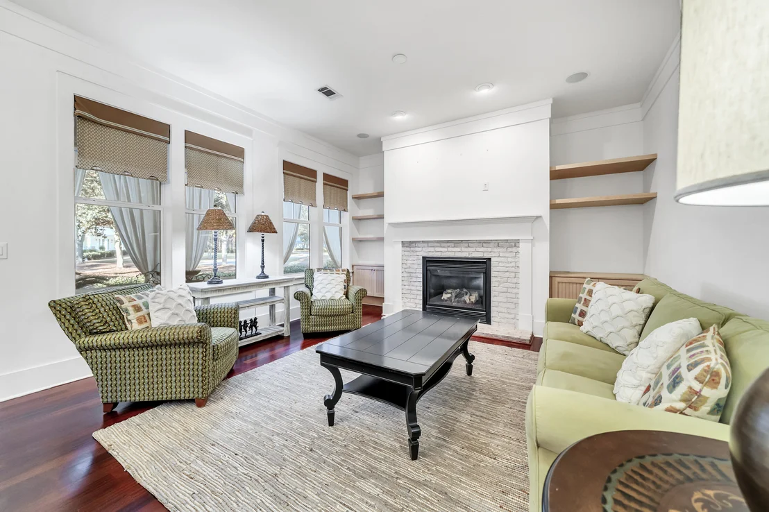 Photo of 1303 Laurel Way