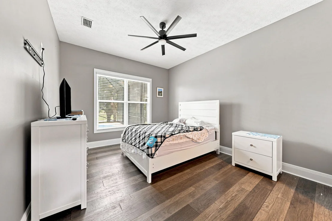 Photo of 109 Dragon Circle