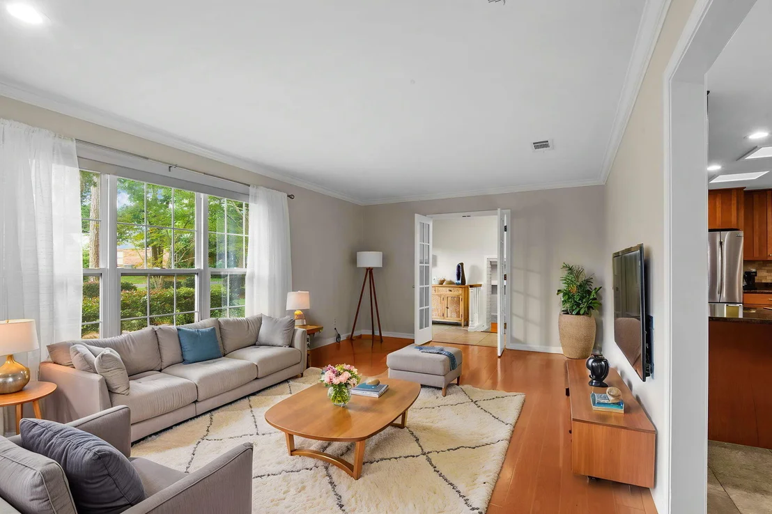 Photo of 5 Maple Avenue