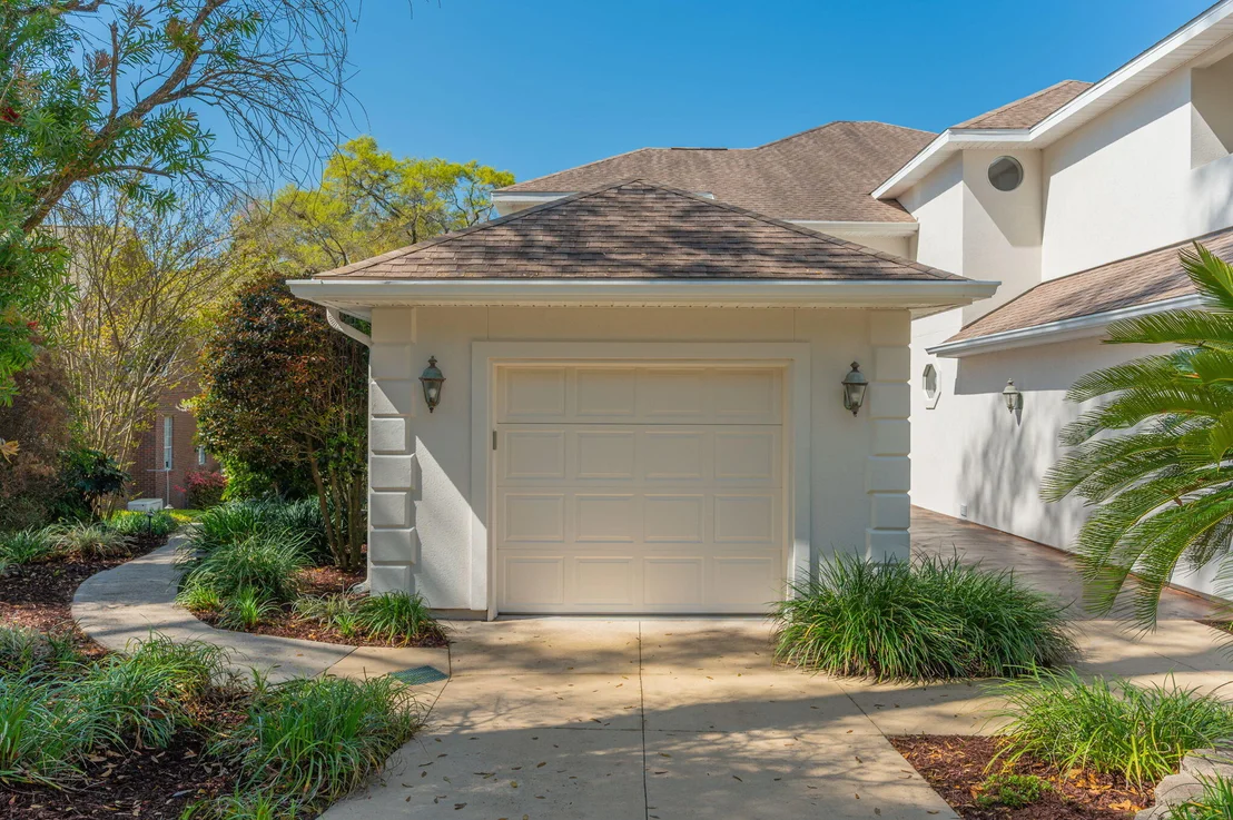 Photo of 2760 Edgewater Drive