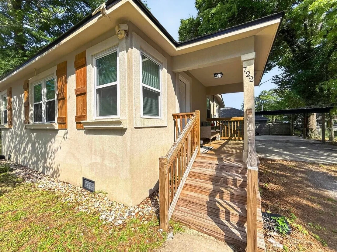 Photo of 722 Powell Drive