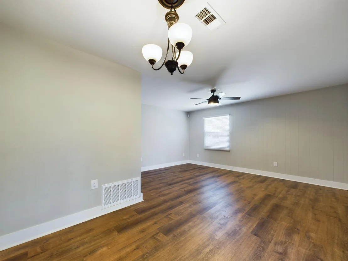 Photo of 1011 Julia Avenue