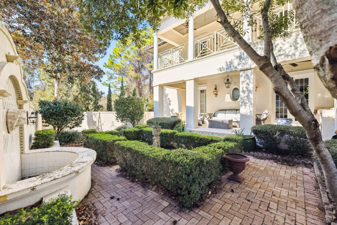 Photo of 152 White Cliffs Boulevard
