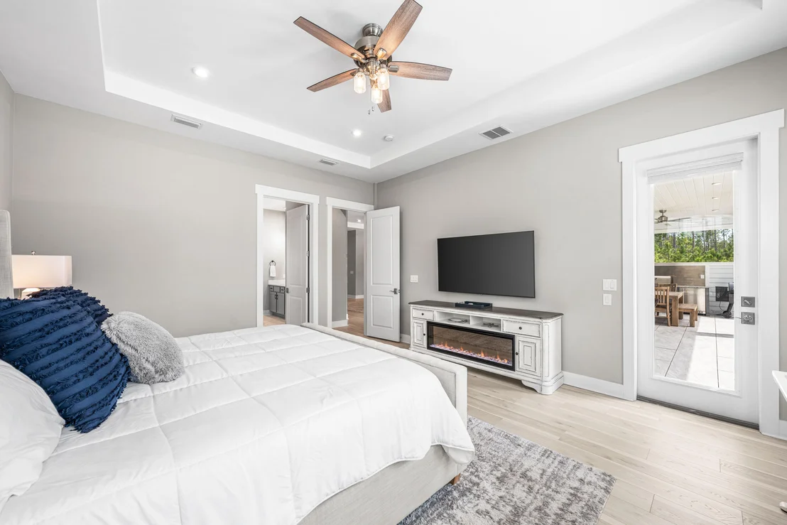 Photo of 446 W Lafayette Road