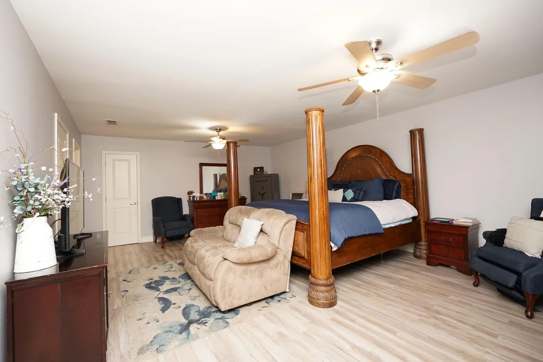 Photo of 10 NW Wright Parkway