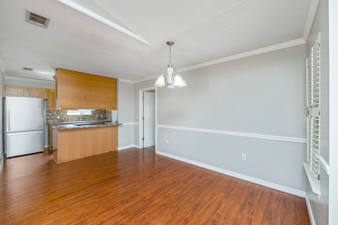 Photo of 10 Flora Cove