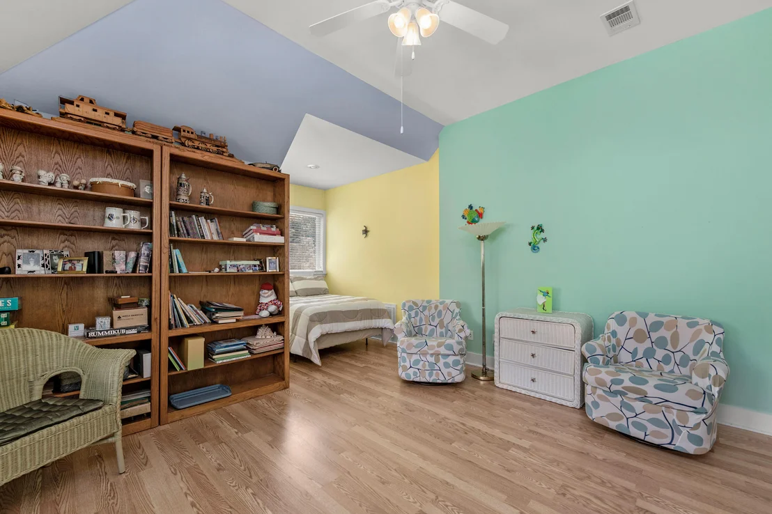 Photo of 1422 Lagrange Road