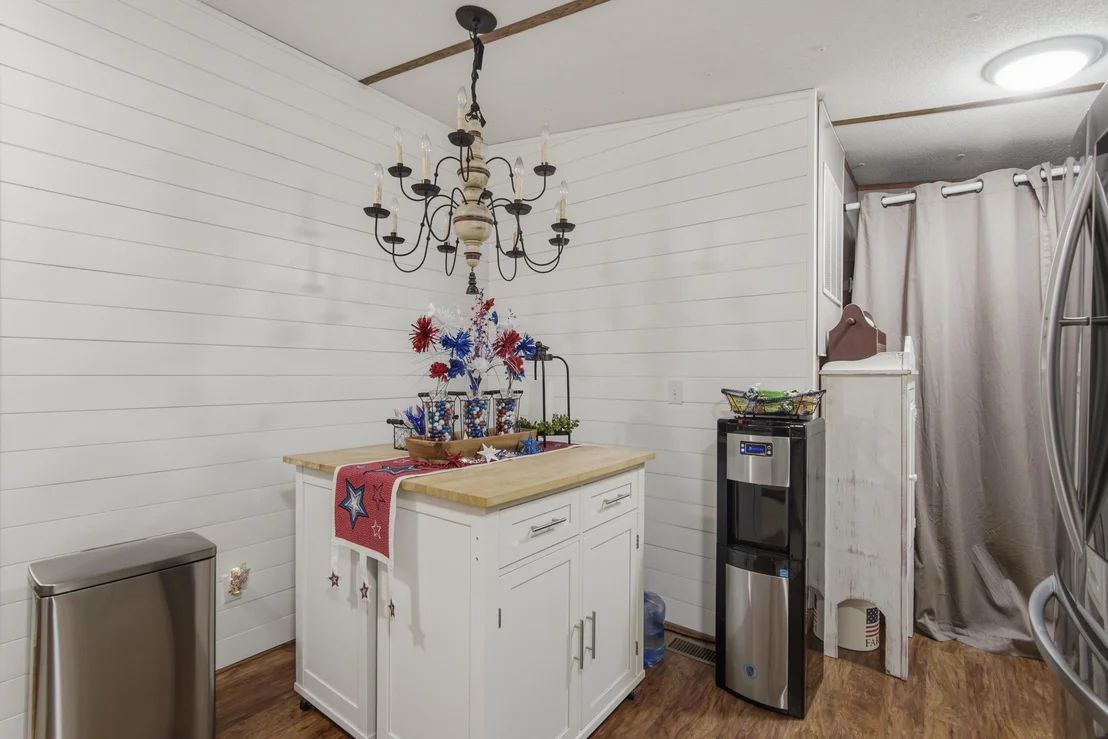 Photo of 685 Mcdaniels Fishcamp Road