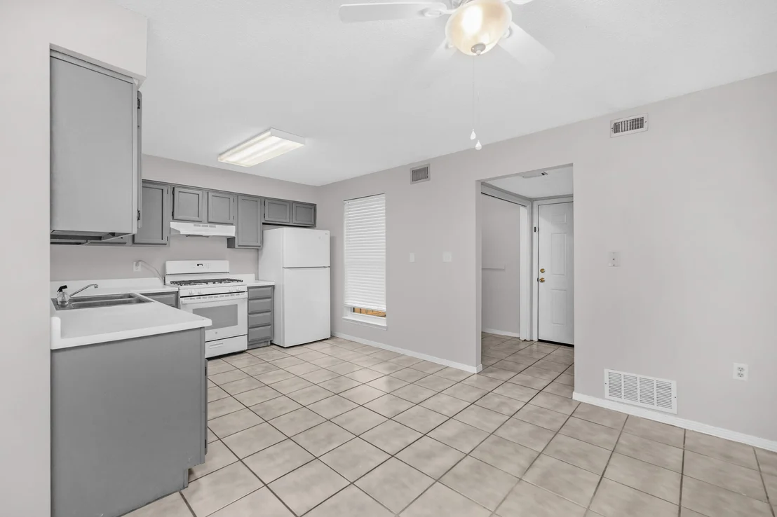Photo of 106 4th Avenue
