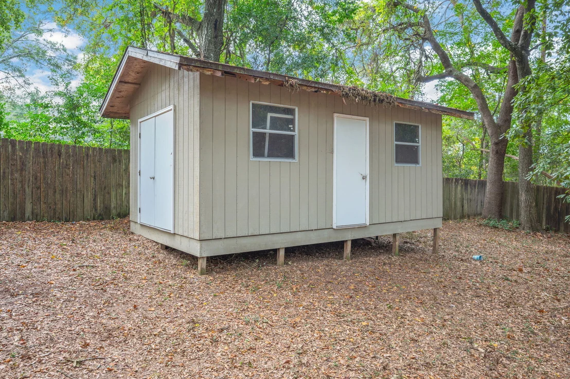 Photo of 2401 Roberts Drive