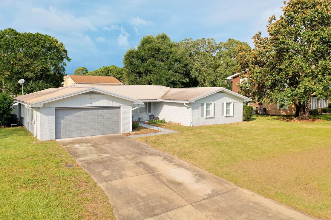 Photo of 10 Pebble Beach Drive