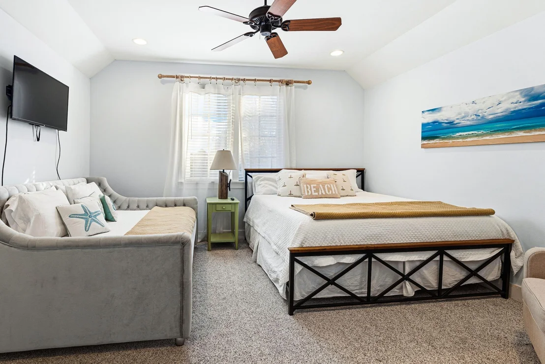 Photo of 2472 Bungalo Lane