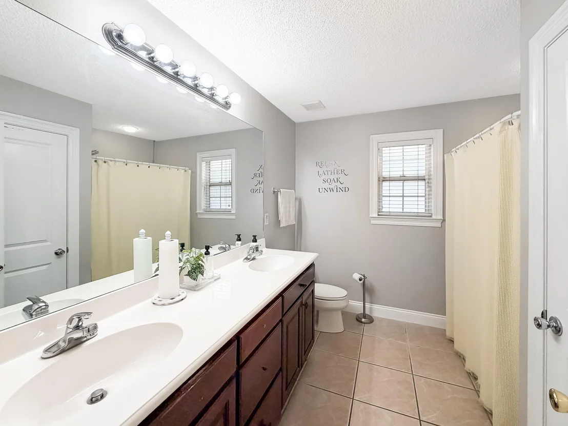 Photo of 3003 Colonial Circle