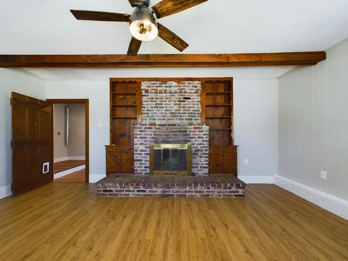 Photo of 1011 Julia Avenue