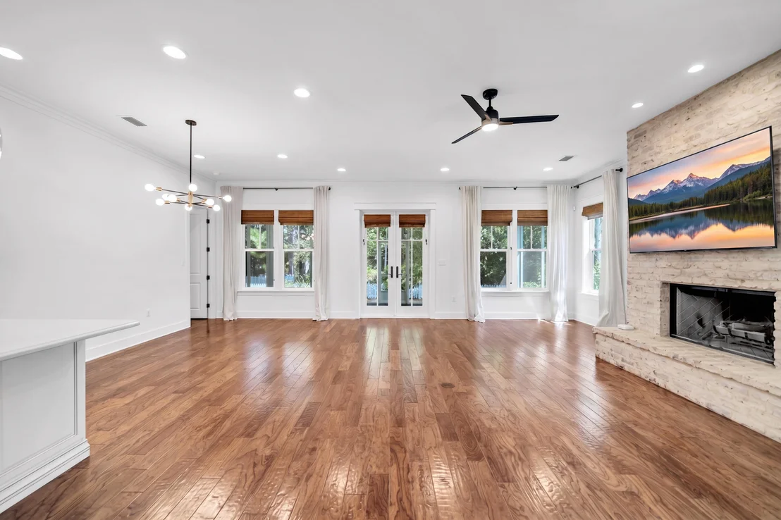 Photo of 654 Breakers Street