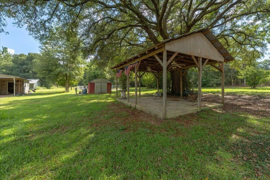 Photo of 4568 Yellow Bluff Road
