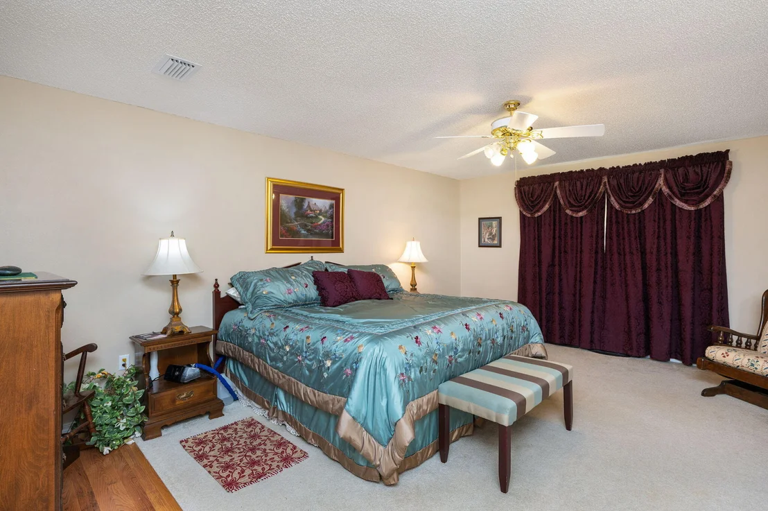 Photo of 5843 Saratoga Drive