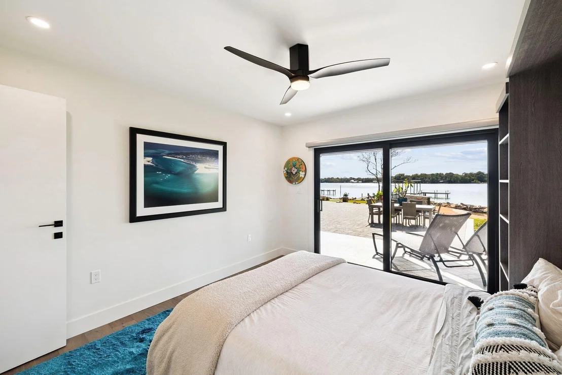 Photo of 1435 Bayshore Drive