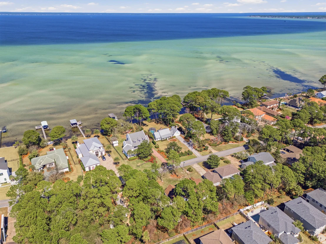 Photo of 186 Bayshore Drive