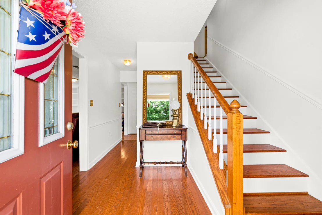 Photo of 610 W Lynn Brook