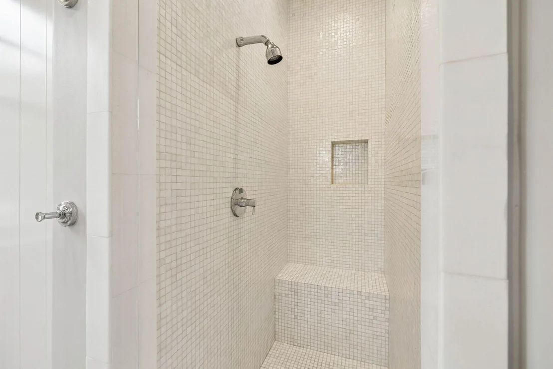 Photo of 179 E Kingston Road